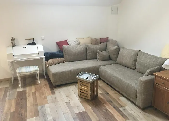 Apartment Zschampert Hof Bei Leipzig Ruhige Bauernhof Fuer 4-5 Personen Markranstaedt